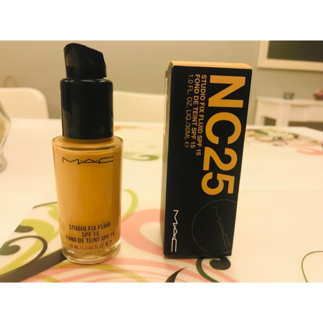 Mac Studio Fix Fluid Foundation Nc25 