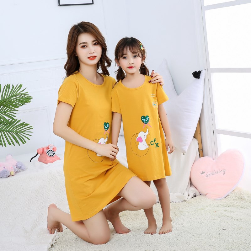 mom and daughter tracksuit