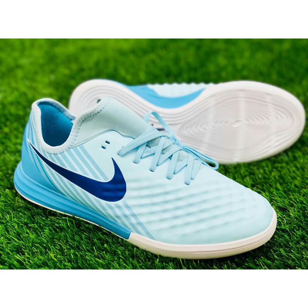 magista futsal shoes