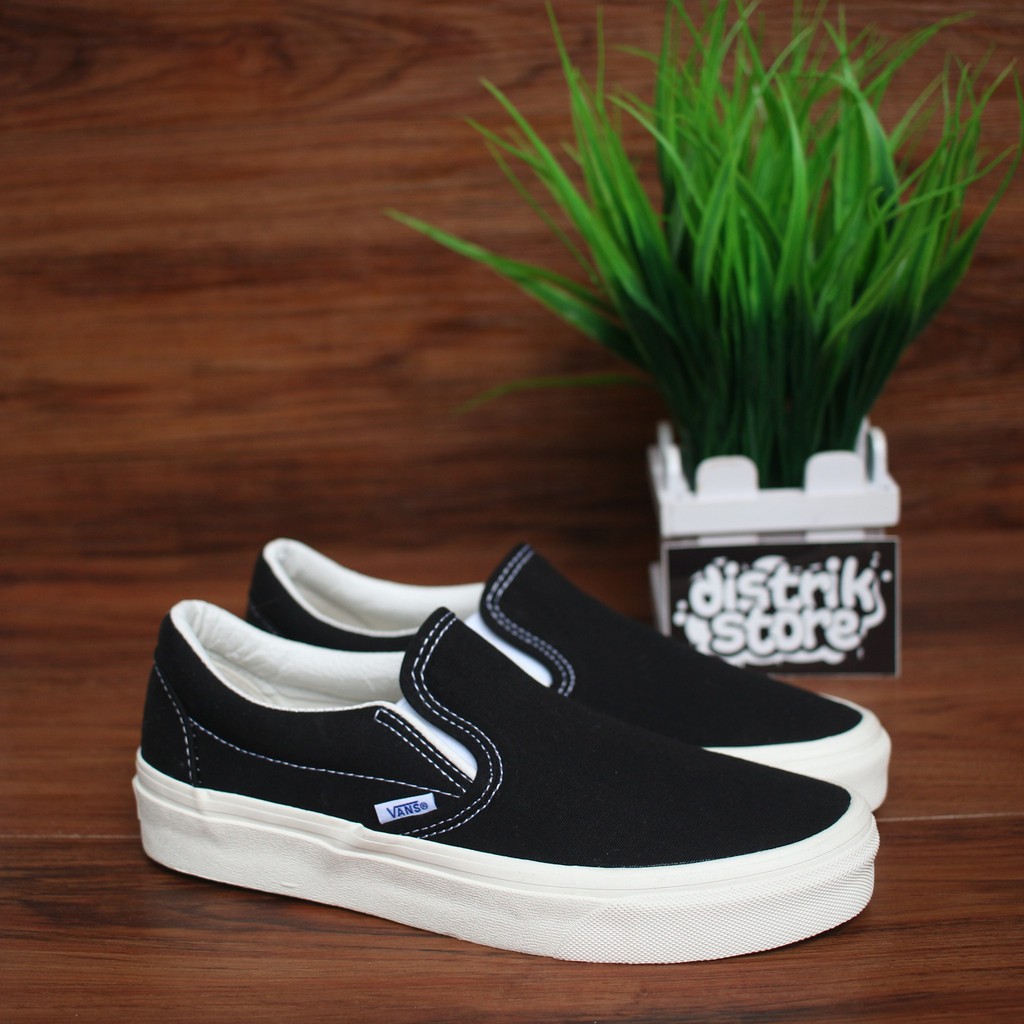 VAULT OG CLASSIC SLIP-ON BLACK (Districstore) | Shopee Malaysia