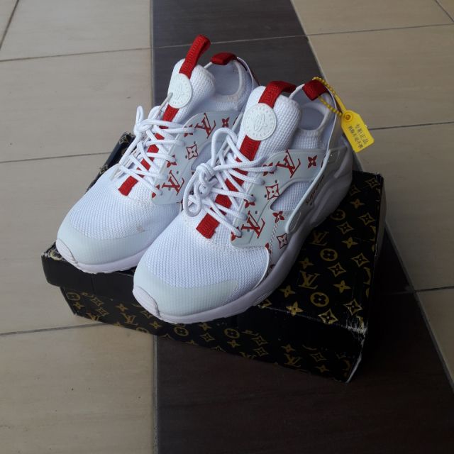 nike huarache x supreme