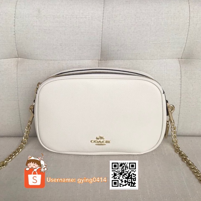 white chain crossbody bag