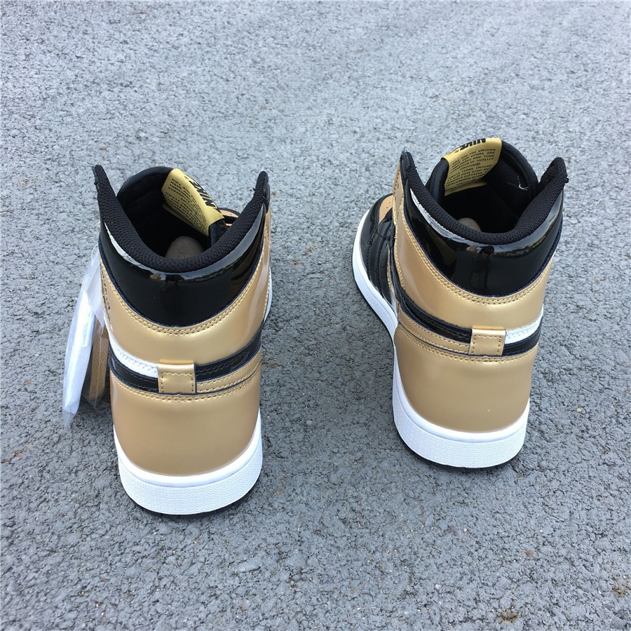 upside down swoosh jordan 1