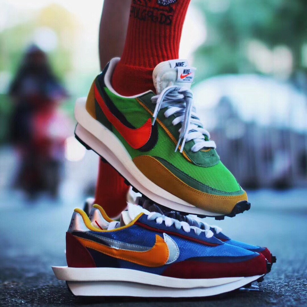 nike waffle sacai women's