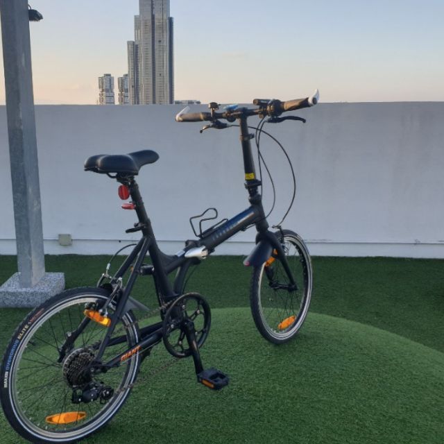 giant folding bike