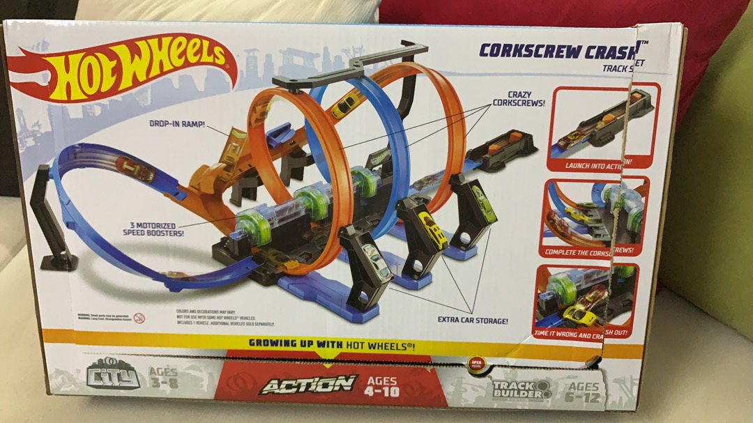hot wheels action corkscrew crash