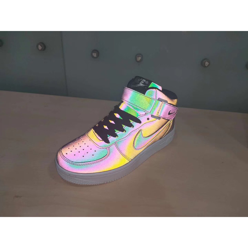 nike holographic