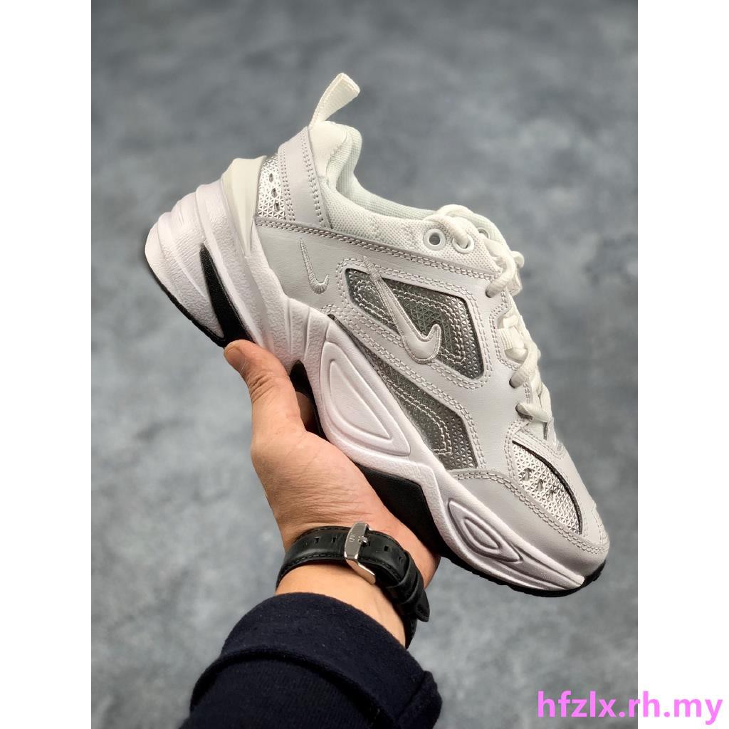 nike air monarch size 39
