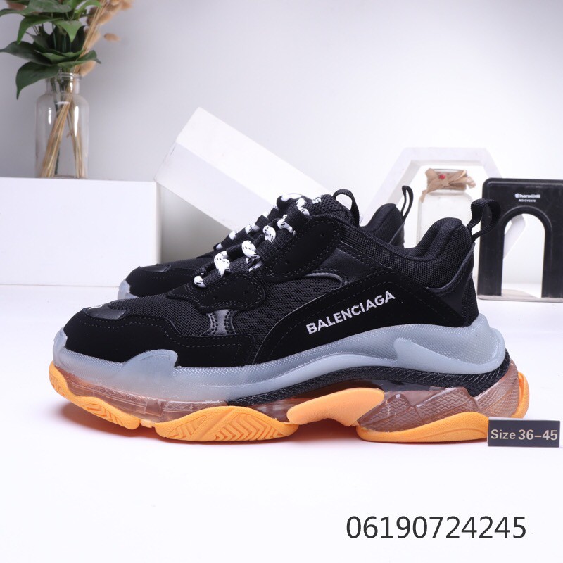 Review Balenciaga Triple s Sneaker Clear Sole Blue Bottom