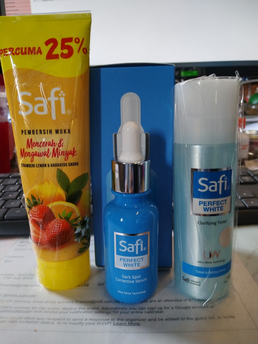 pencuci muka safi perfect white