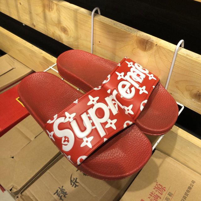 supreme nike slides