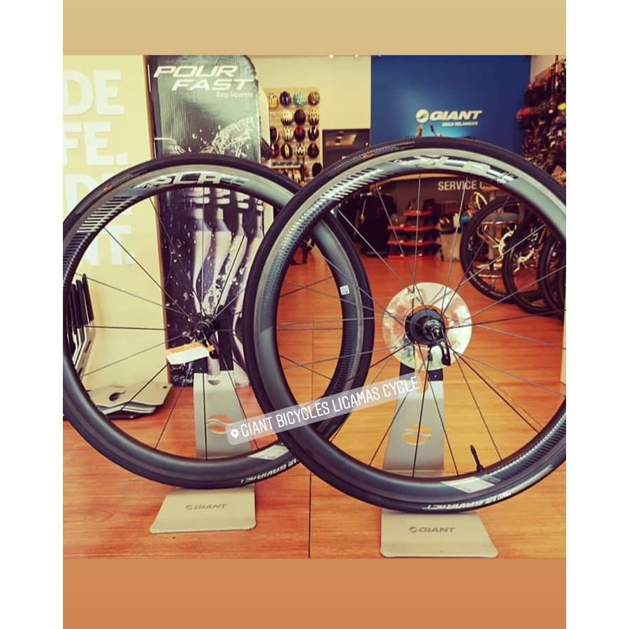 giant carbon wheelset