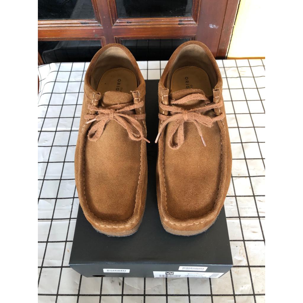 cola clarks wallabees