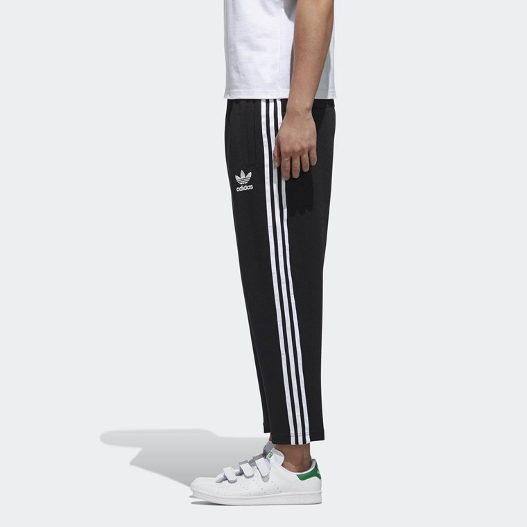 adidas sweatpants loose