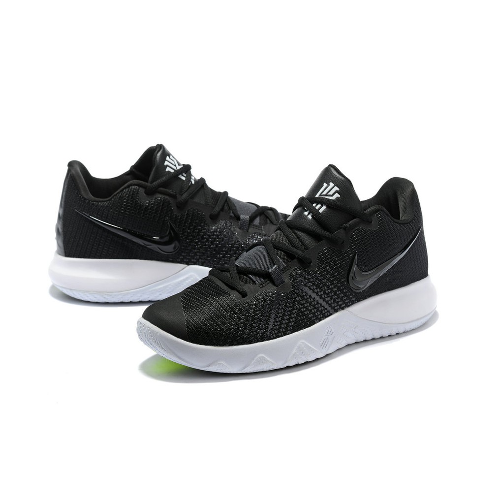 kyrie flytrap black and white