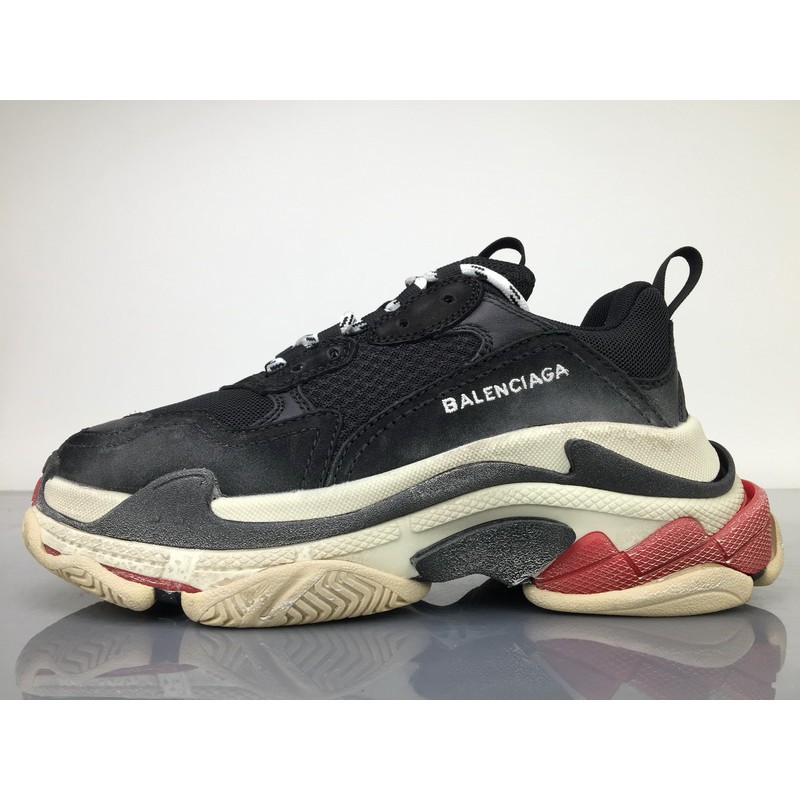 balenciaga triple s black dirty