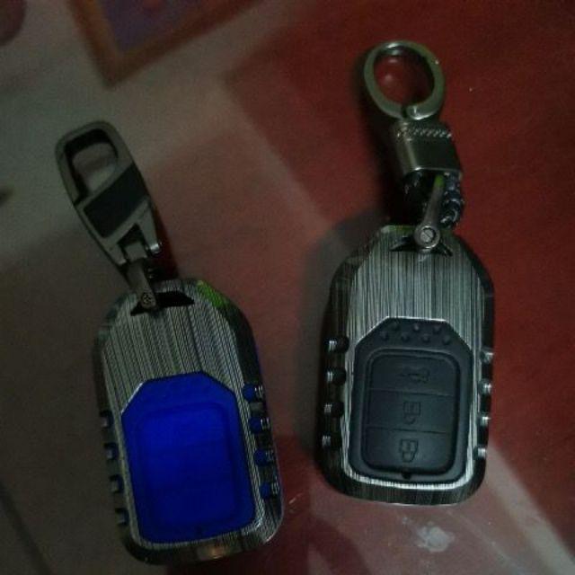 Premium Quality Modern Sporty Metal Remote Car Key Chain 