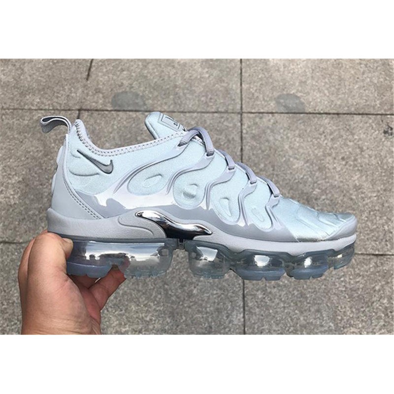 mens grey vapormax plus