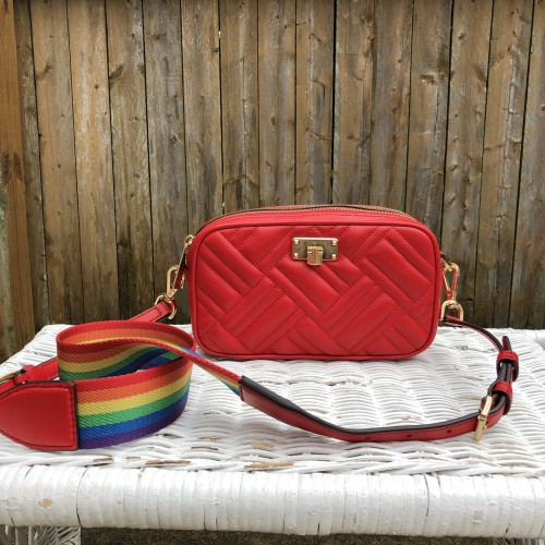 MICHAEL KORS RAINBOW PEYTON SMALL CAMERA BAG | Shopee Malaysia