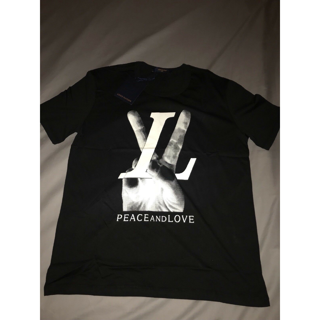 louis vuitton logo tee