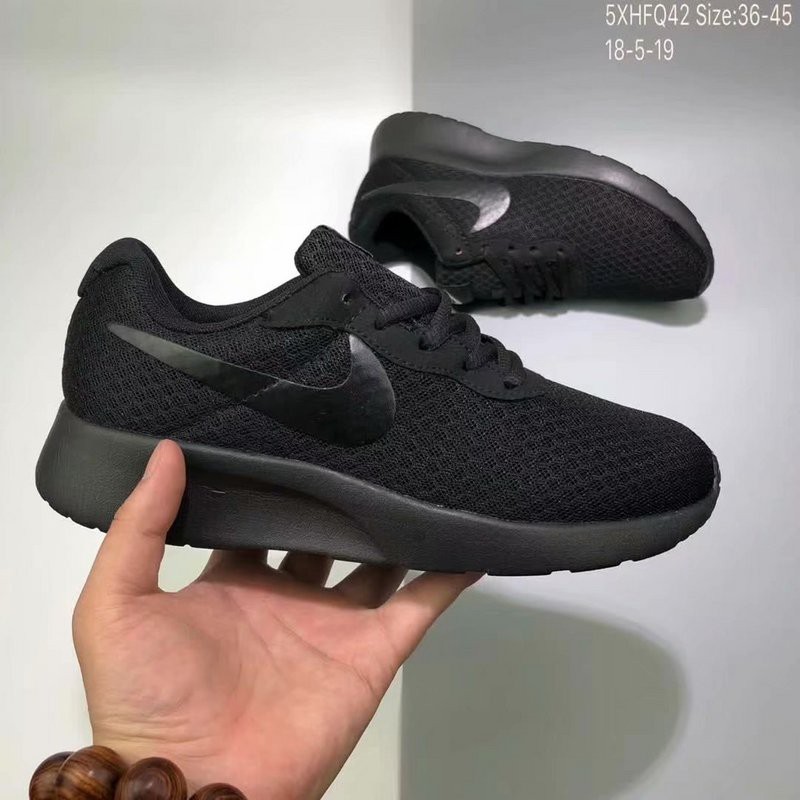 nike roshe run full black original