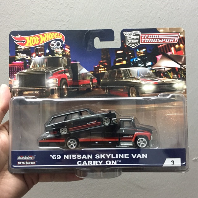 hot wheels 69 nissan skyline van carry on