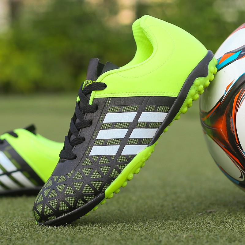 kasut bola futsal