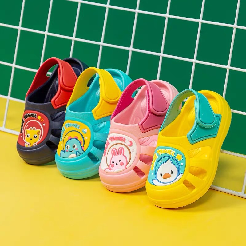 girls closed toe sandals