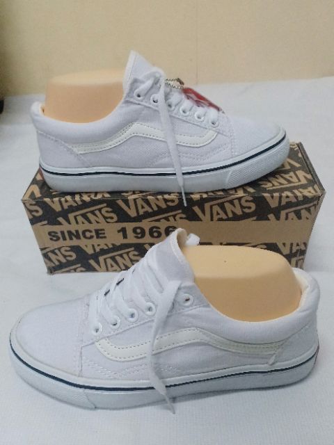 kasut sekolah vans putih