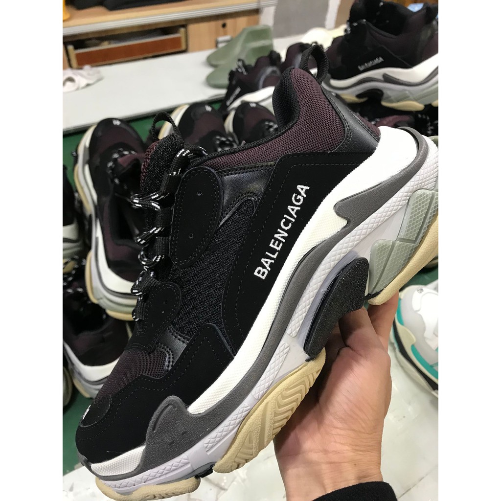 Replica Shop Balenciaga Triple S mau mới v Gia