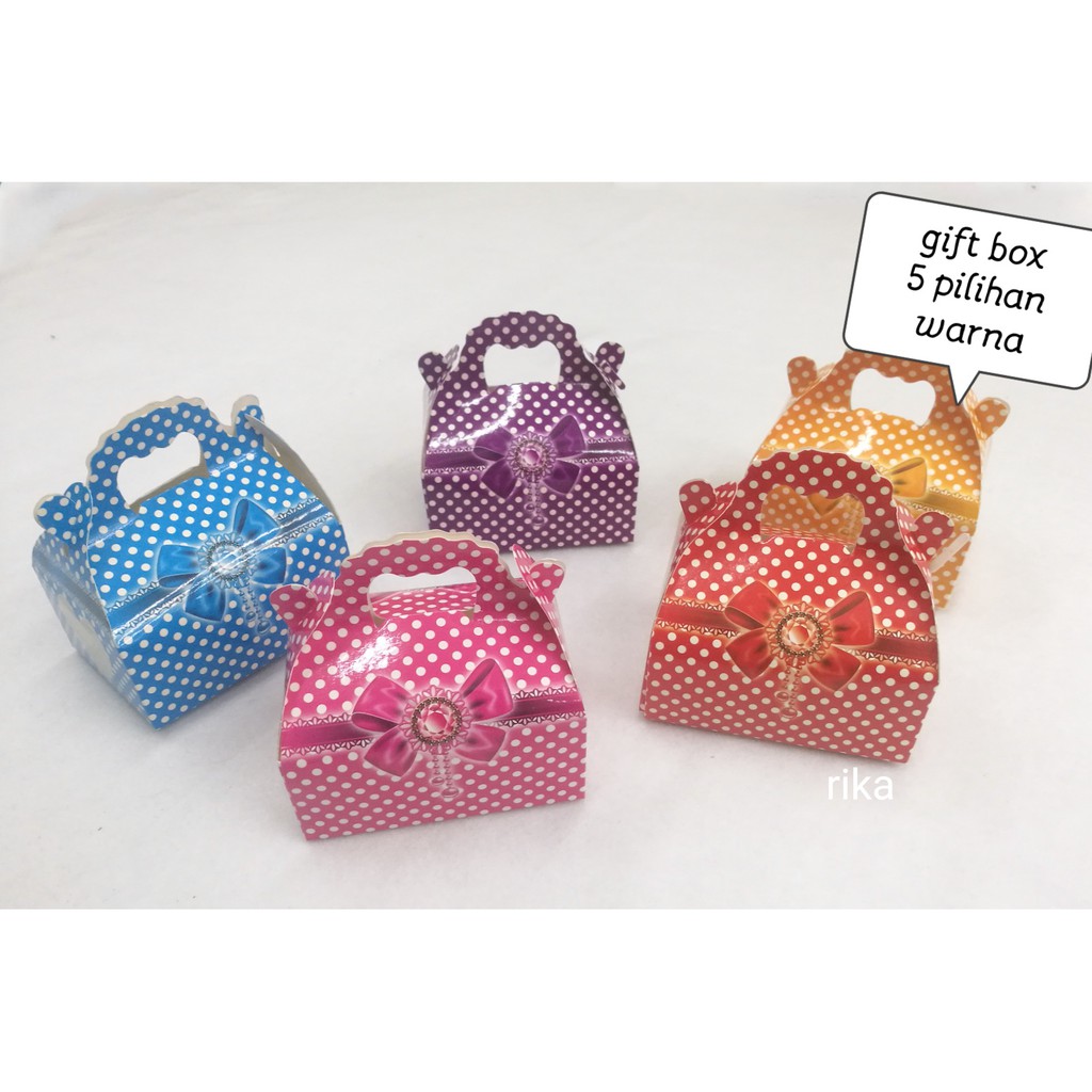 Kotak doorgift 10x7x9cm kotak kertas hadiah jajan goodies Kotak doorgift 10x7x9cm kotak kertas hadiah jajan goodies