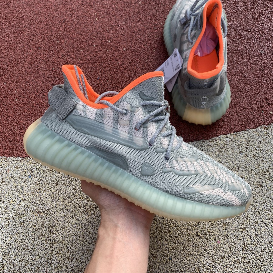 yeezy 350 v3 runner