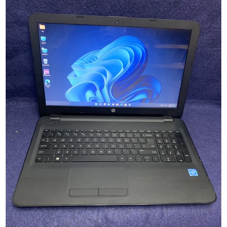 Hp intel slim Laptop ready to use with ssd Big screen Win 11 pro microsoft office antivirus siap