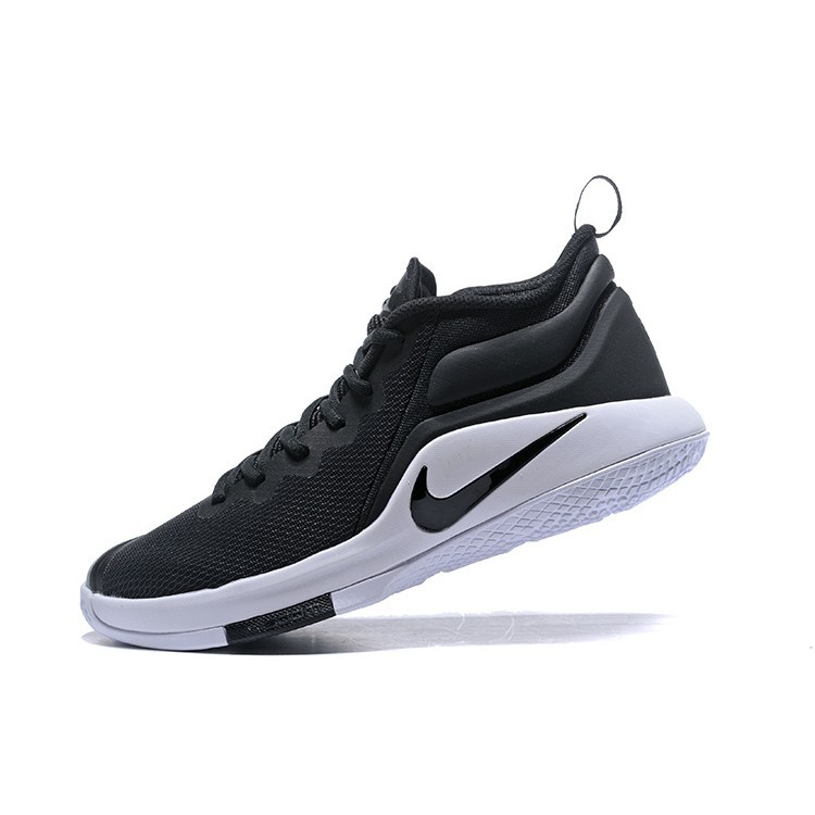 nike witness 2