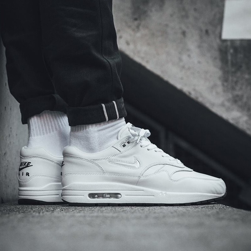 nike air max 1 sc jewel