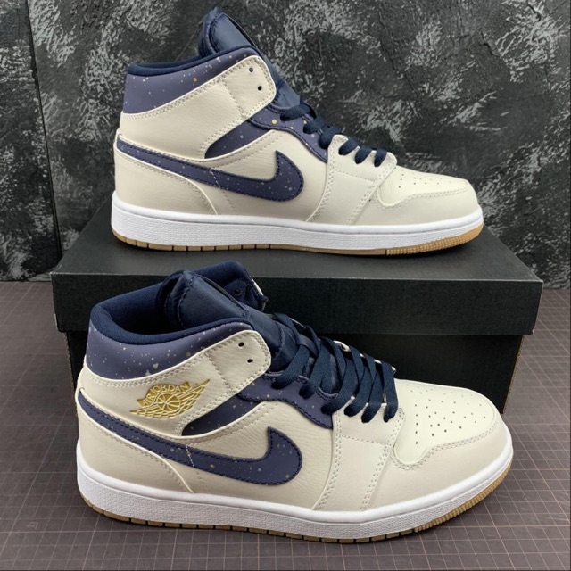 jordan 1 mid jeter