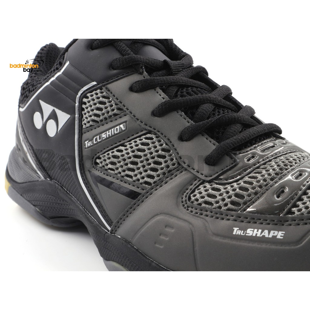 yonex aero comfort 2