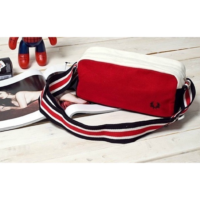 sling bag fred perry