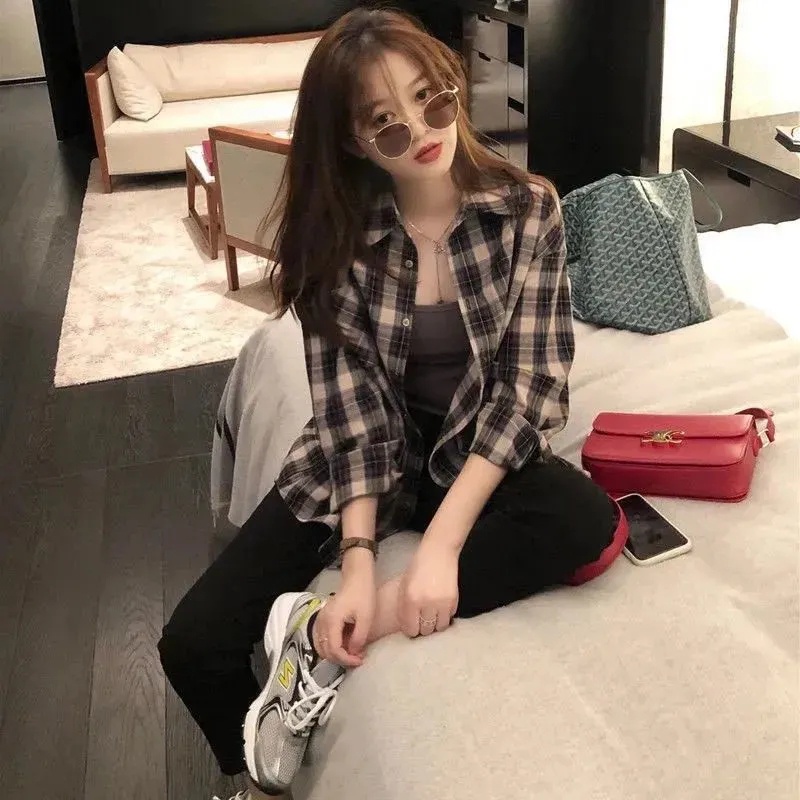 Plaid shirt women 2022 new Korean style design sense niche Plaid shirt women 2022 new Korean style design sense niche