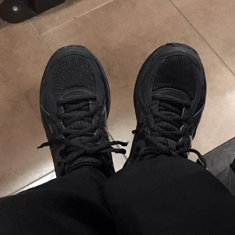 asics all black running shoes