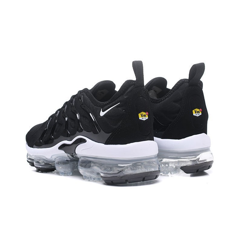 tn vapormax black and white