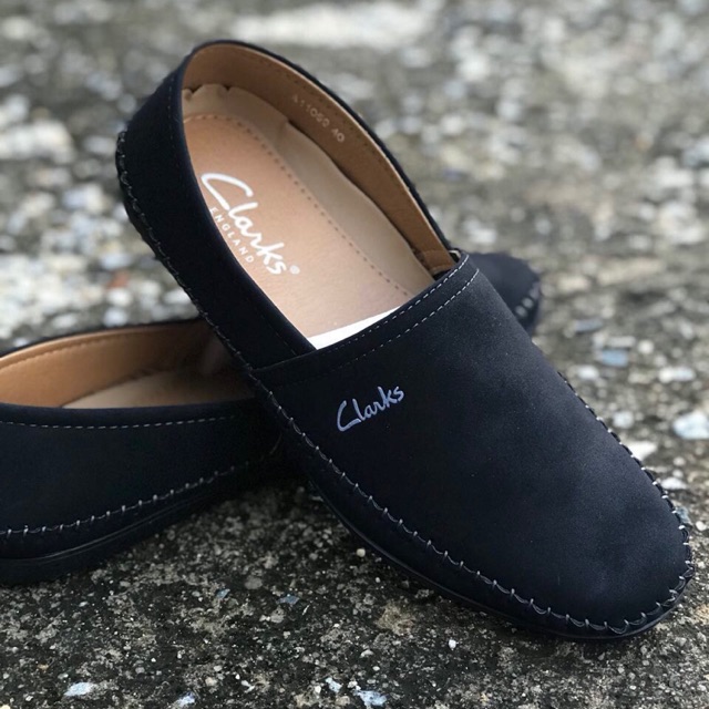clarks shopee