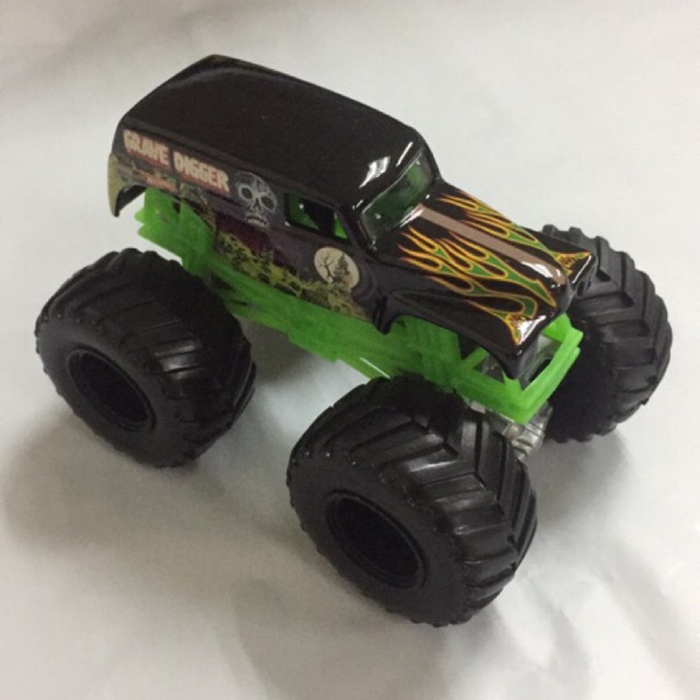 hot wheels giant grave digger