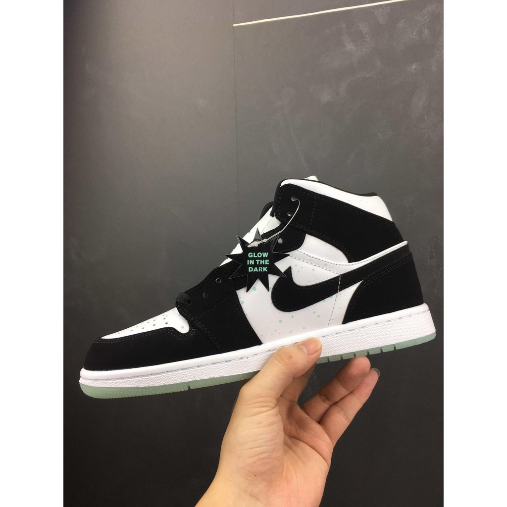 air jordan 1 glow in the dark panda