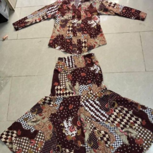 30 Ide Design Baju Batik  Viral  Kelly Lilmer