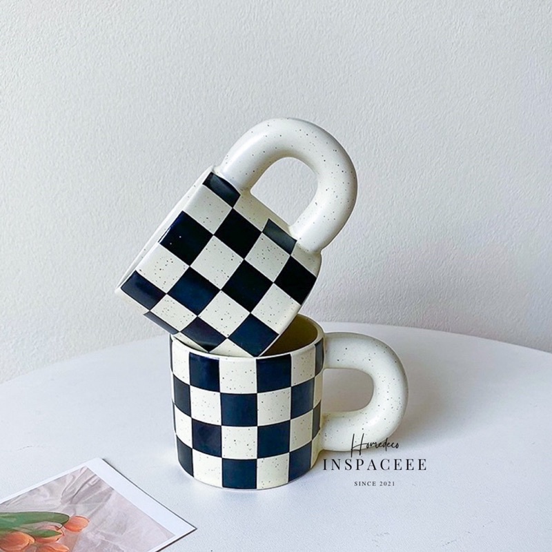 【Ready Stock】Ins Korean CheckerBoard Grid Mug Ceramic Coffee Cup Aesthetic Ceramic Mug||Cawan Seramik||韩风黑白格棋盘格陶瓷杯咖啡杯网红杯