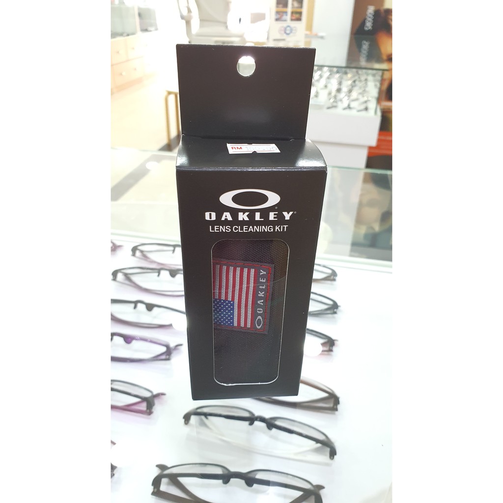 Original Oakléy USA Flag Lens Cleaning Kit | Shopee Malaysia