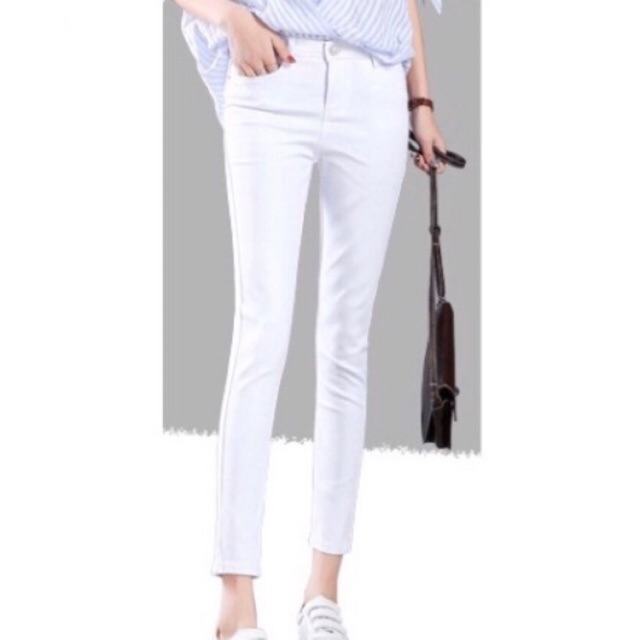 white stretchable jeans