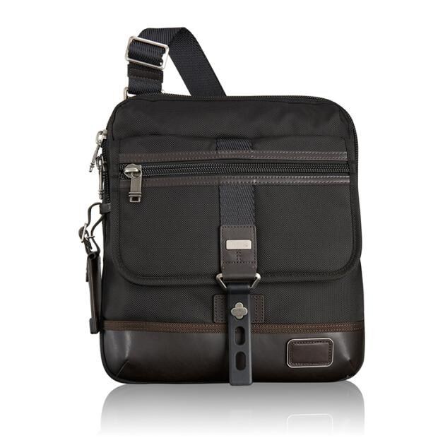 tumi man purse