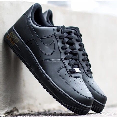 black low top forces